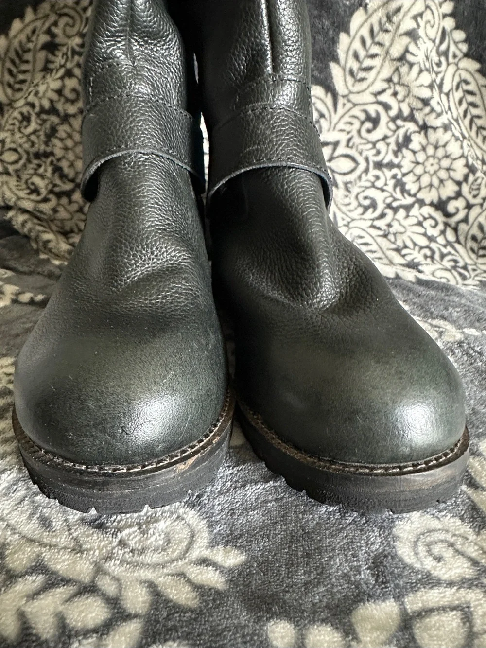 Corral great shape rhinestone studded black leather buckle zip mid calf boots